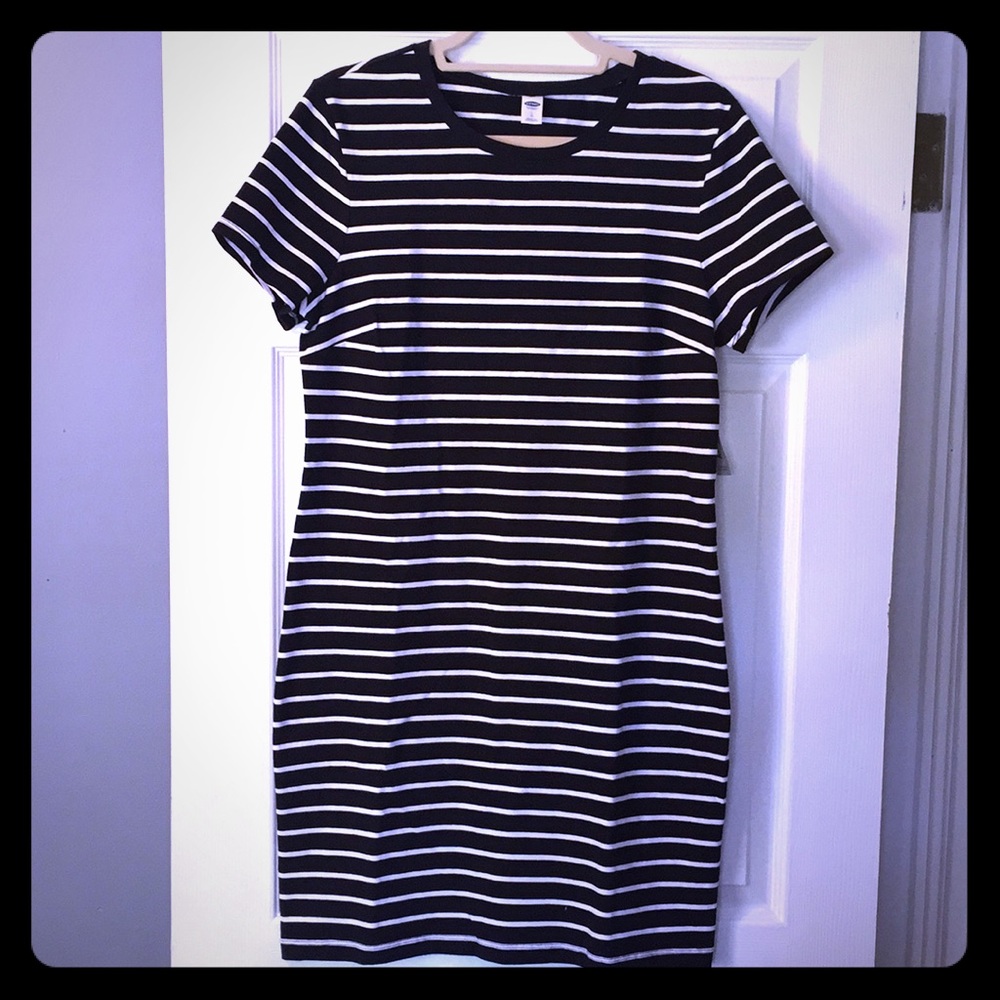 Old navy black and white striped dress